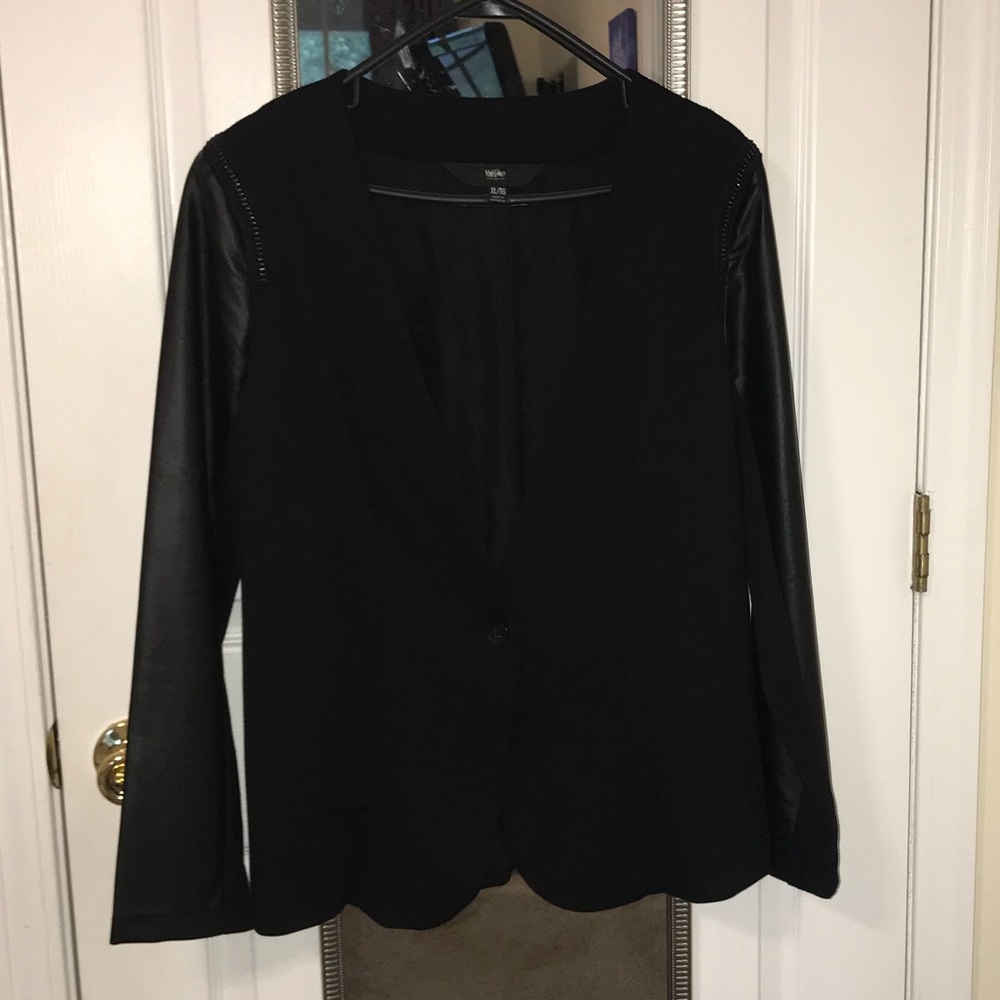 Women’s blazer size xl
